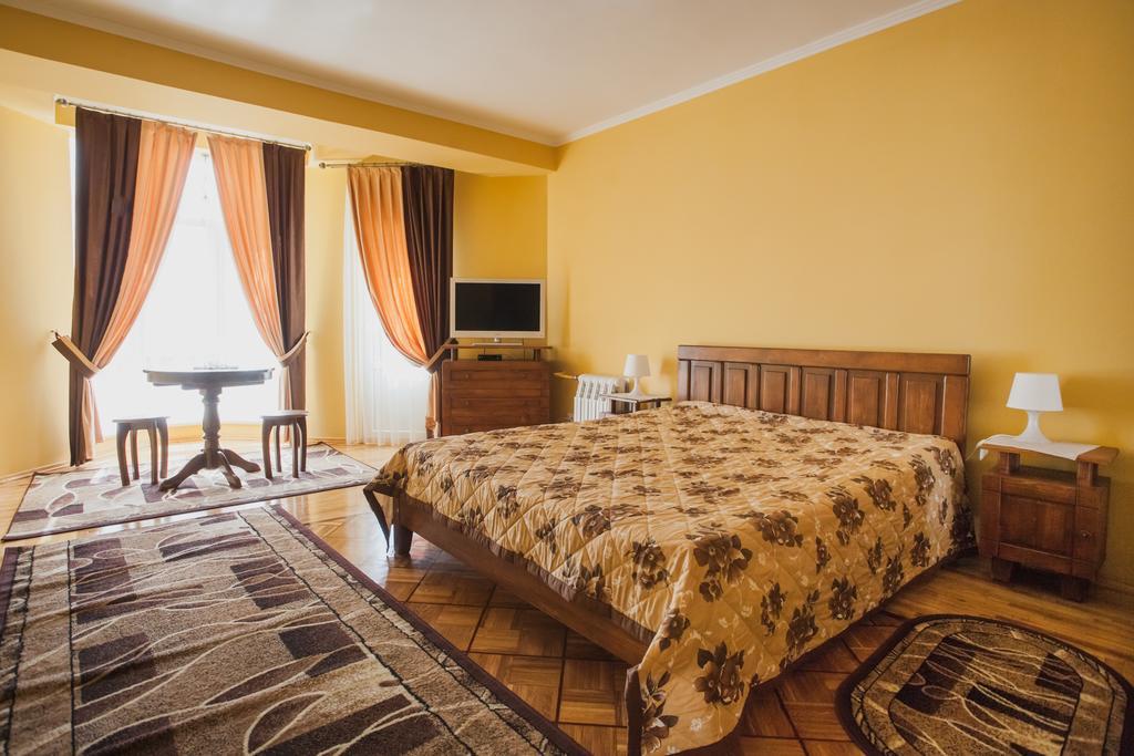 Saxony Dim Chernivtsi Exterior foto